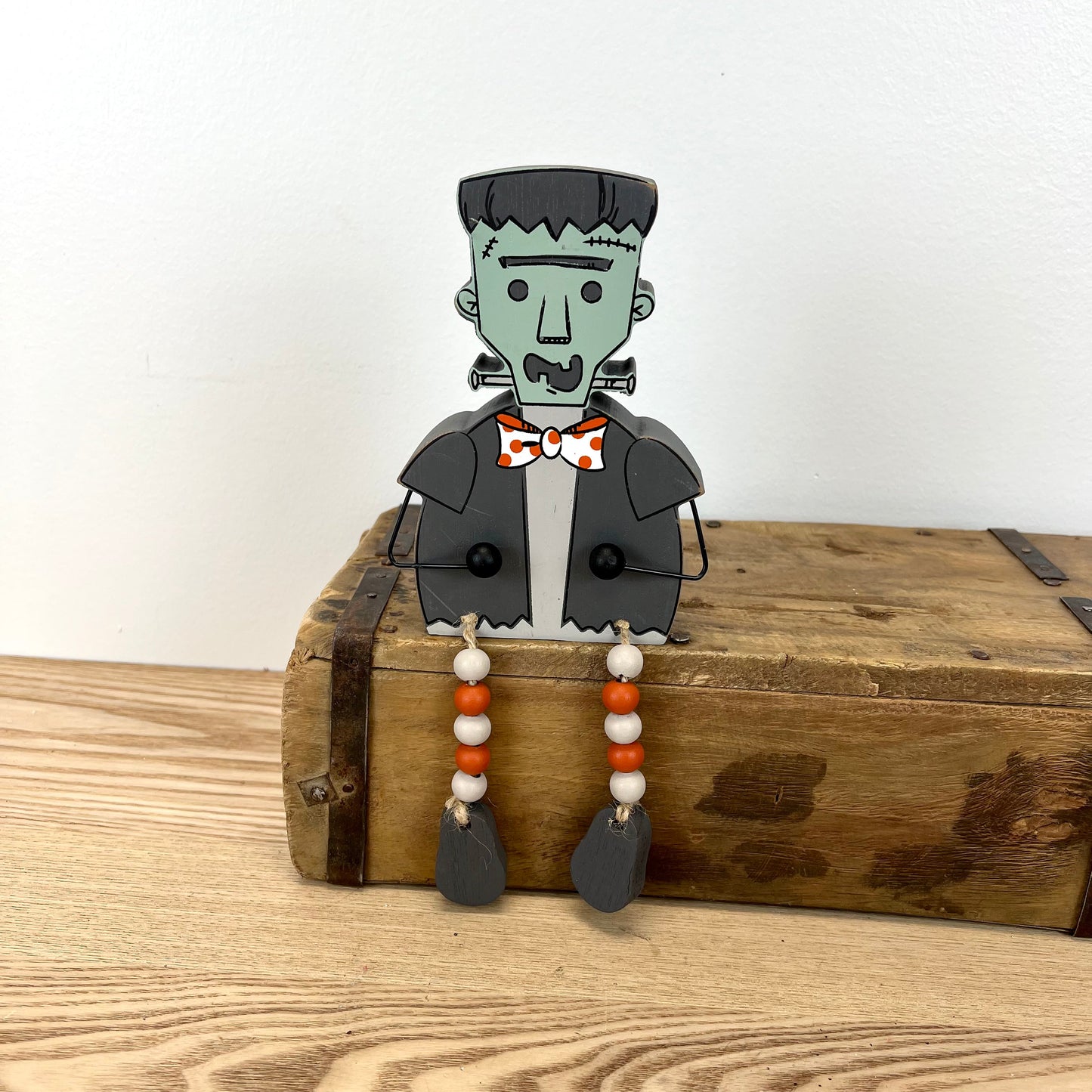 Frankie Table Sitter